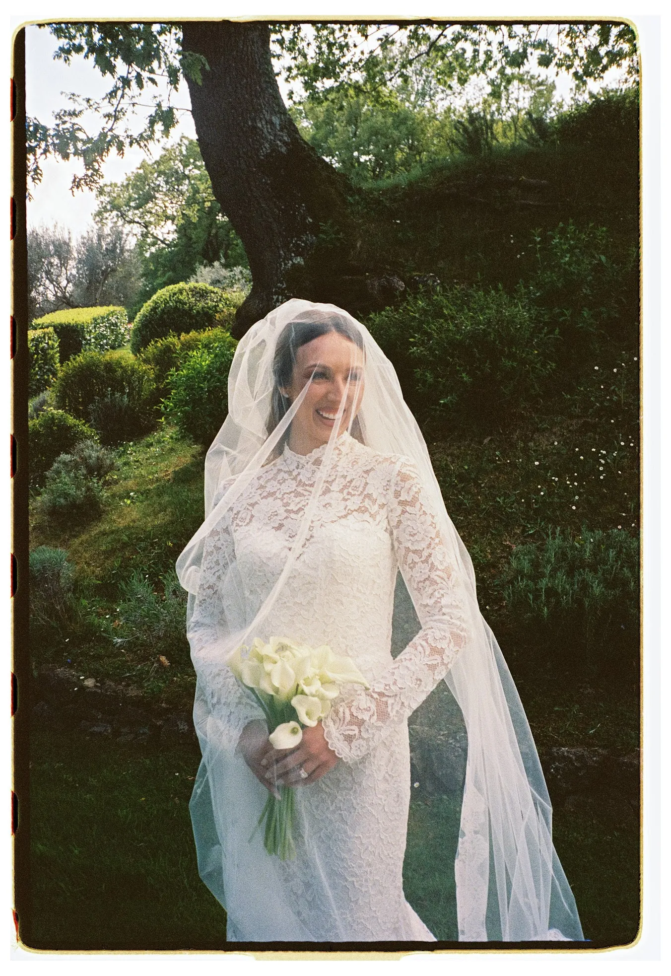 Bride and groom at Villa Ada countryside wedding in Umbria